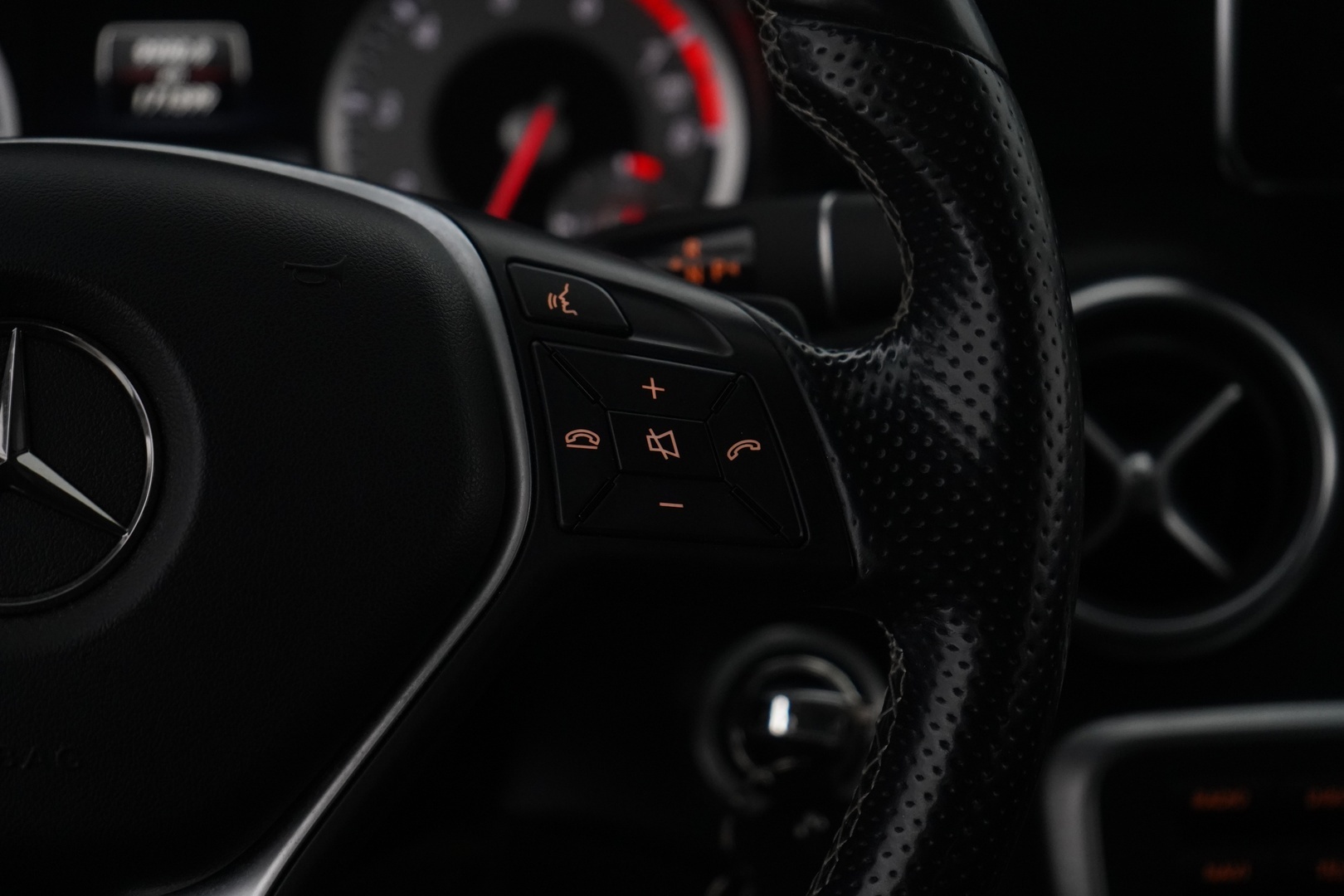 MERCEDES-BENZ A 2014