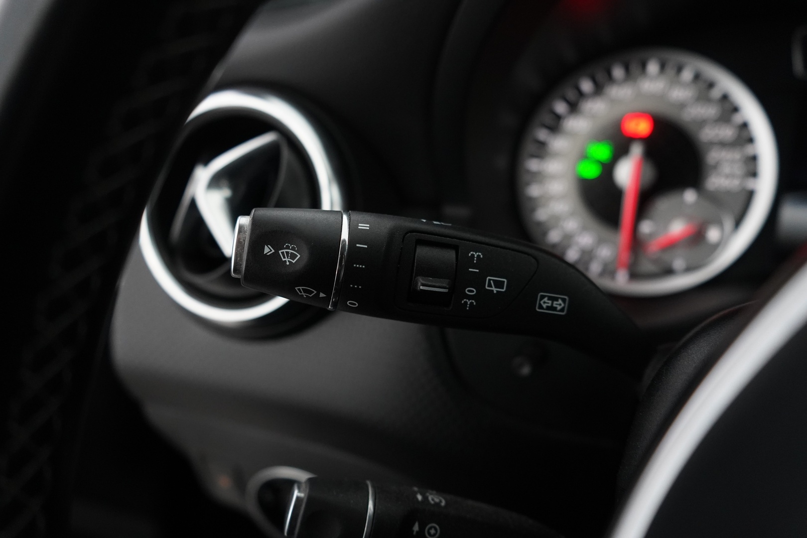 MERCEDES-BENZ A 2014