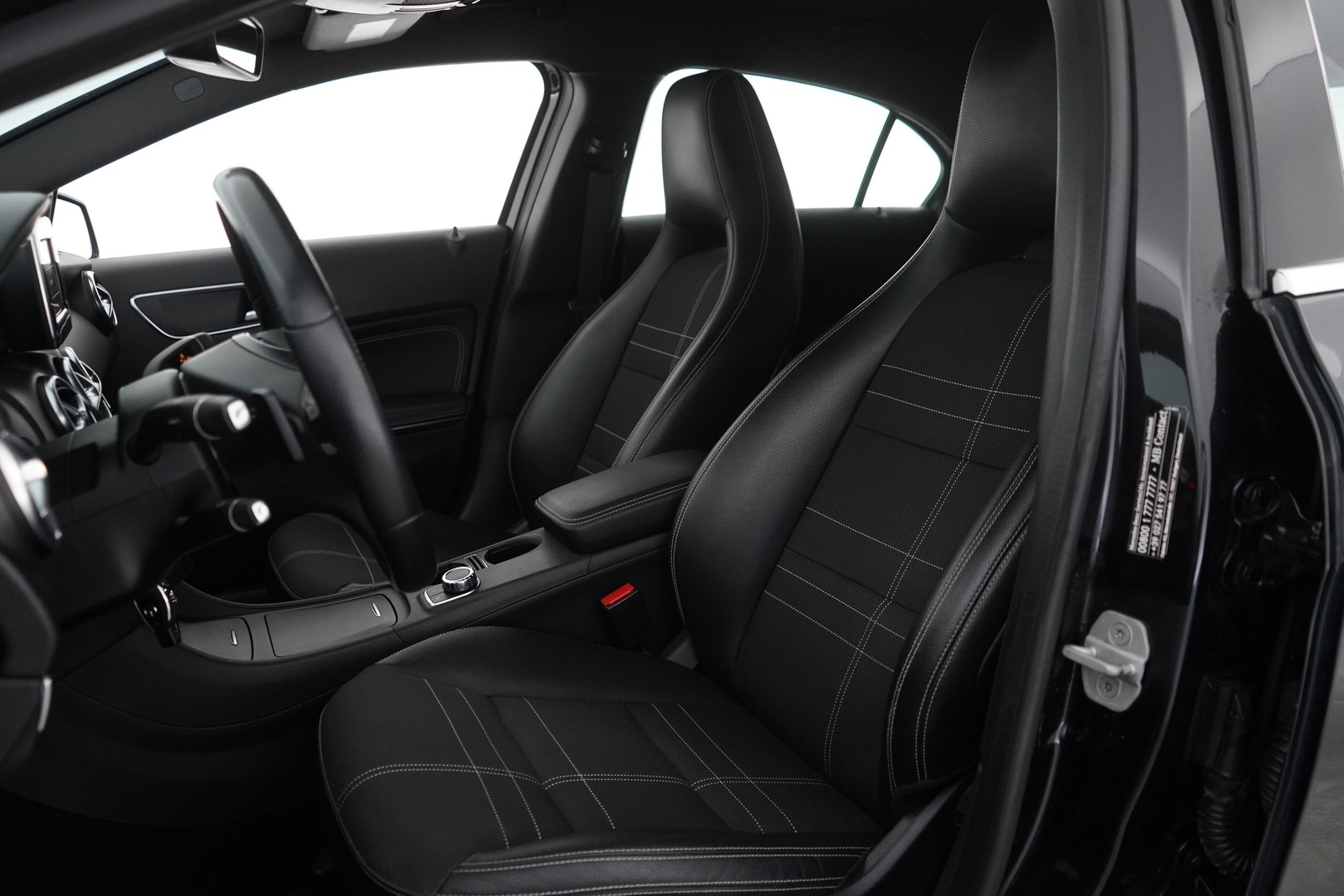 MERCEDES-BENZ A 2014