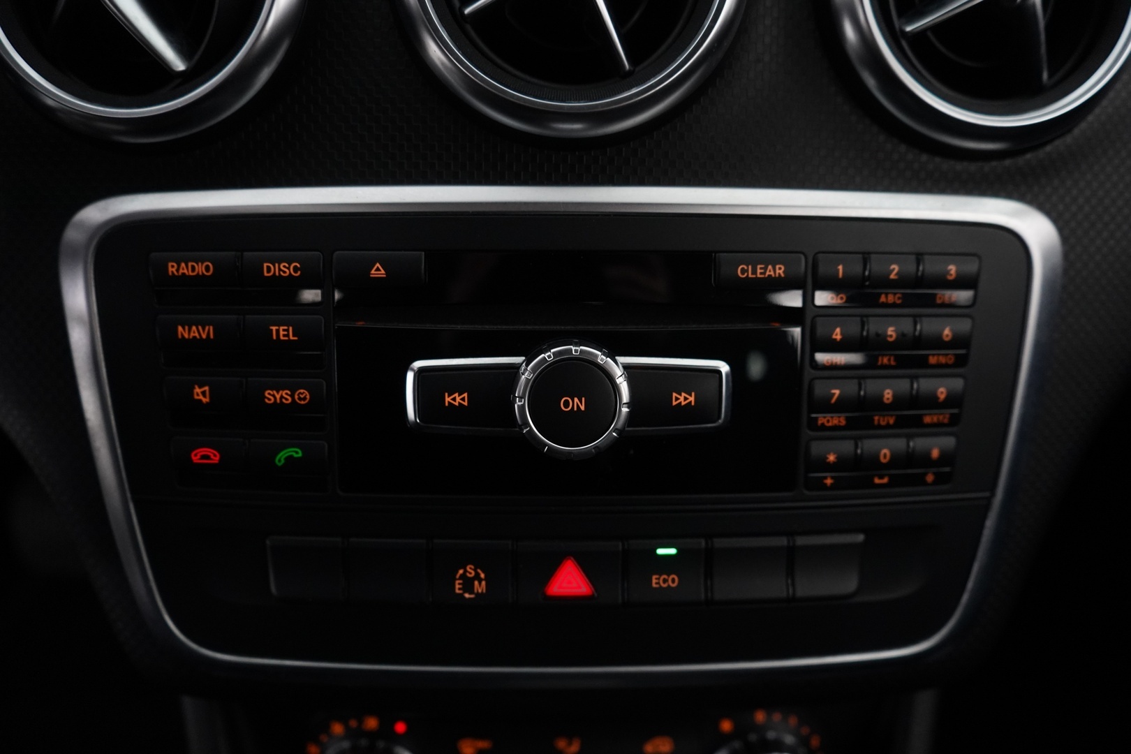 MERCEDES-BENZ A 2014