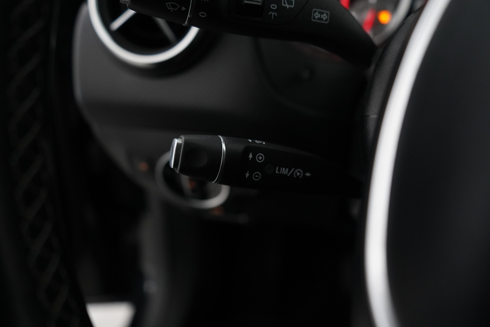 MERCEDES-BENZ A 2014