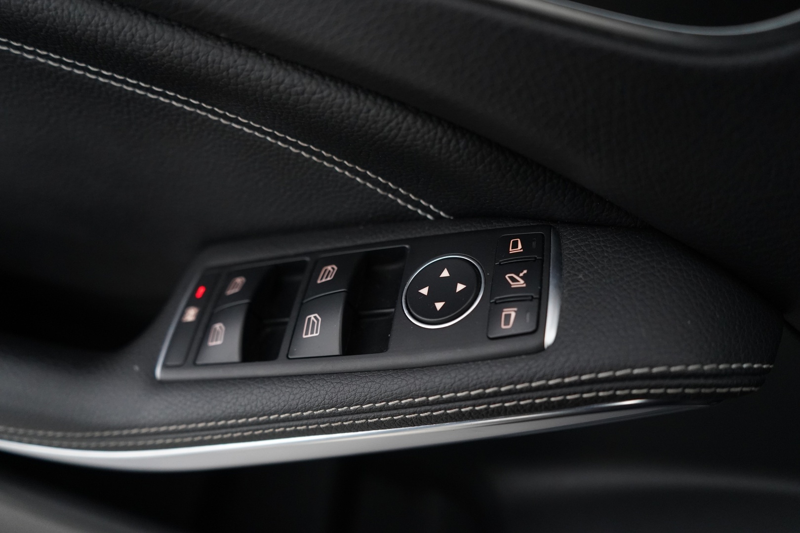 MERCEDES-BENZ A 2014