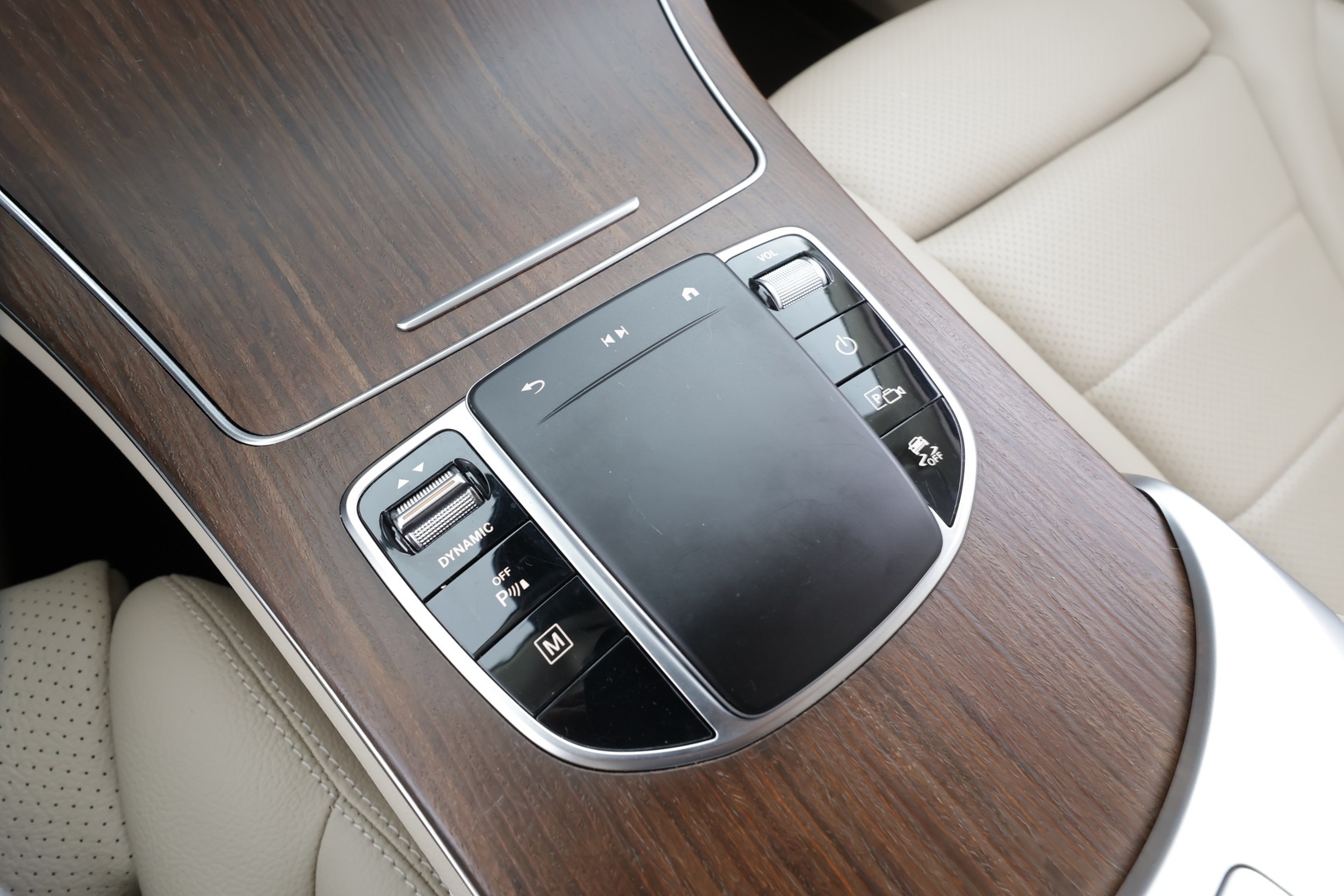 MERCEDES-BENZ GLC 2021