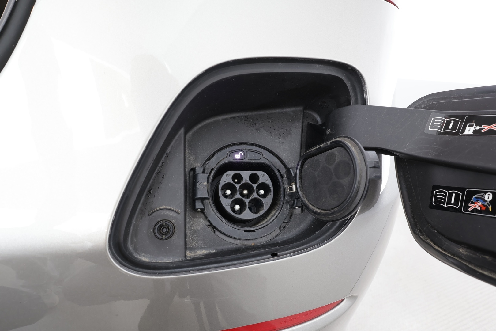 MERCEDES-BENZ GLC 2021