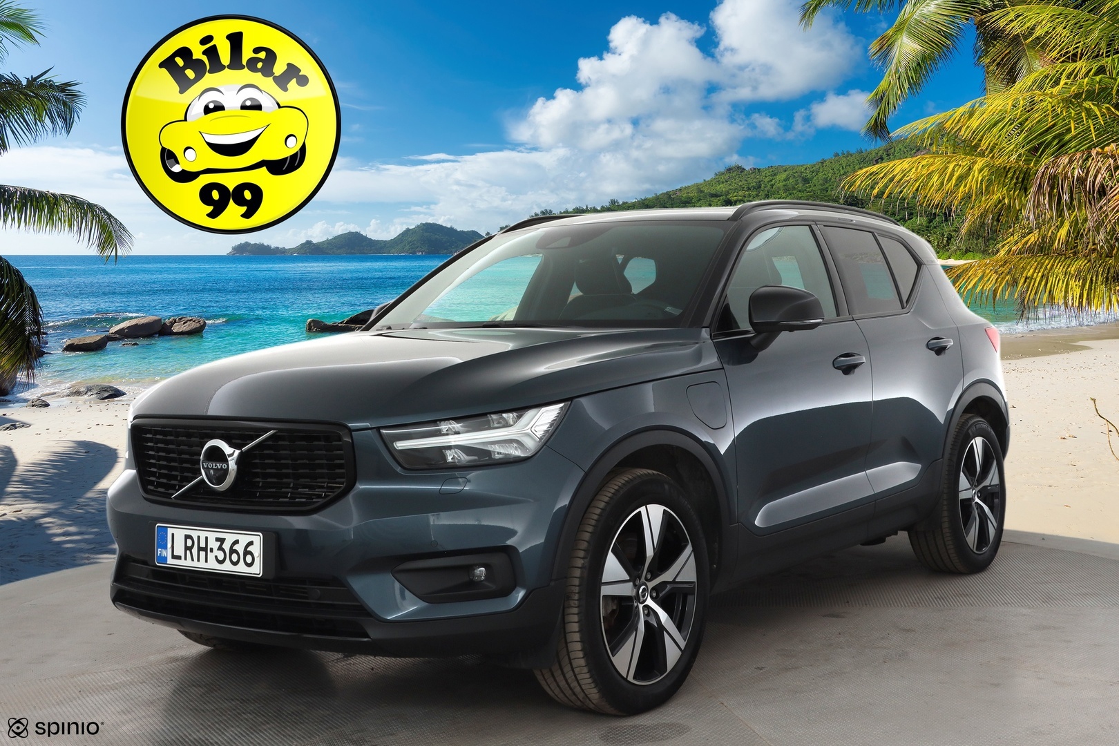 VOLVO XC40 2022