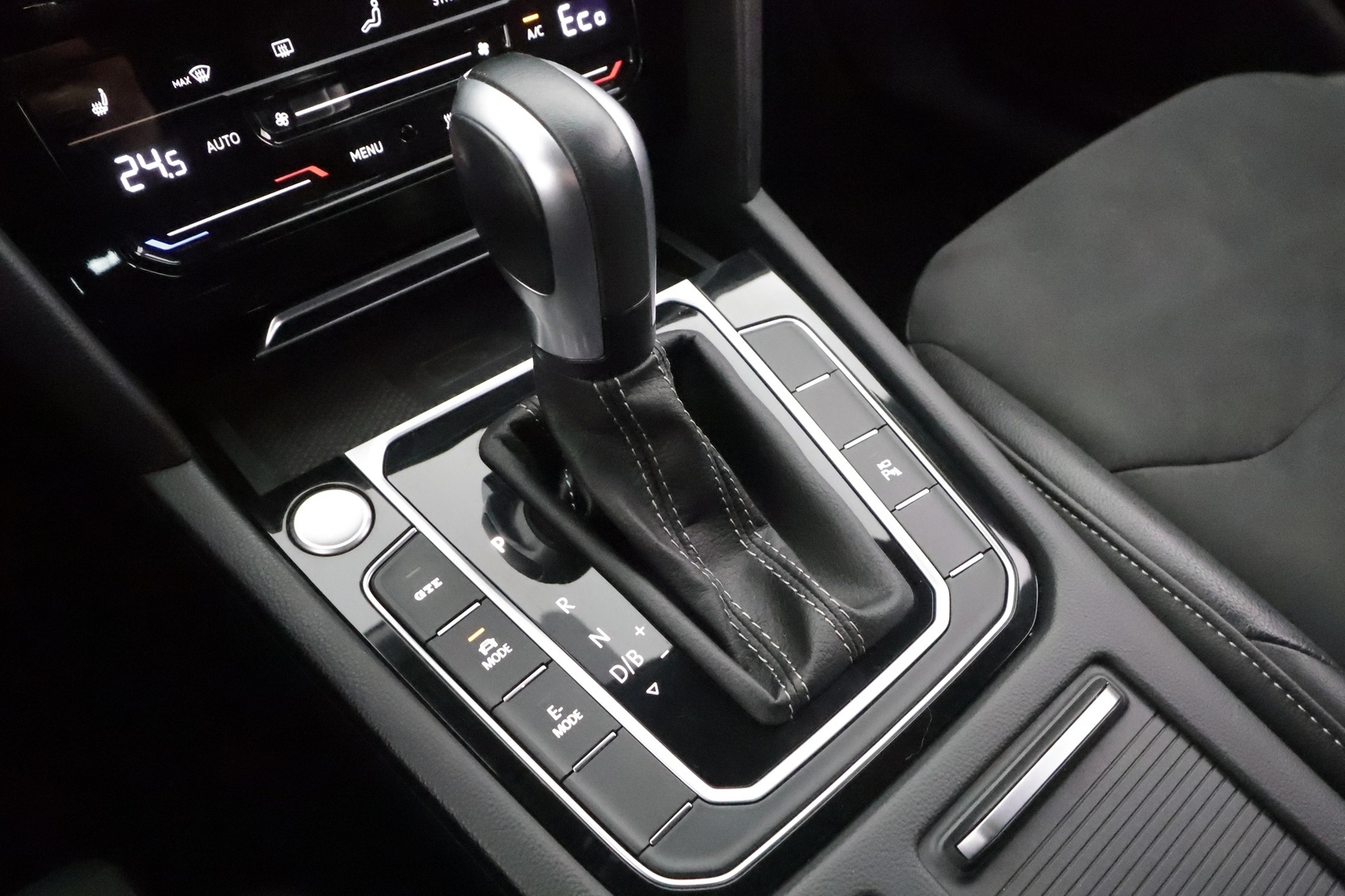 VOLKSWAGEN Arteon 2023