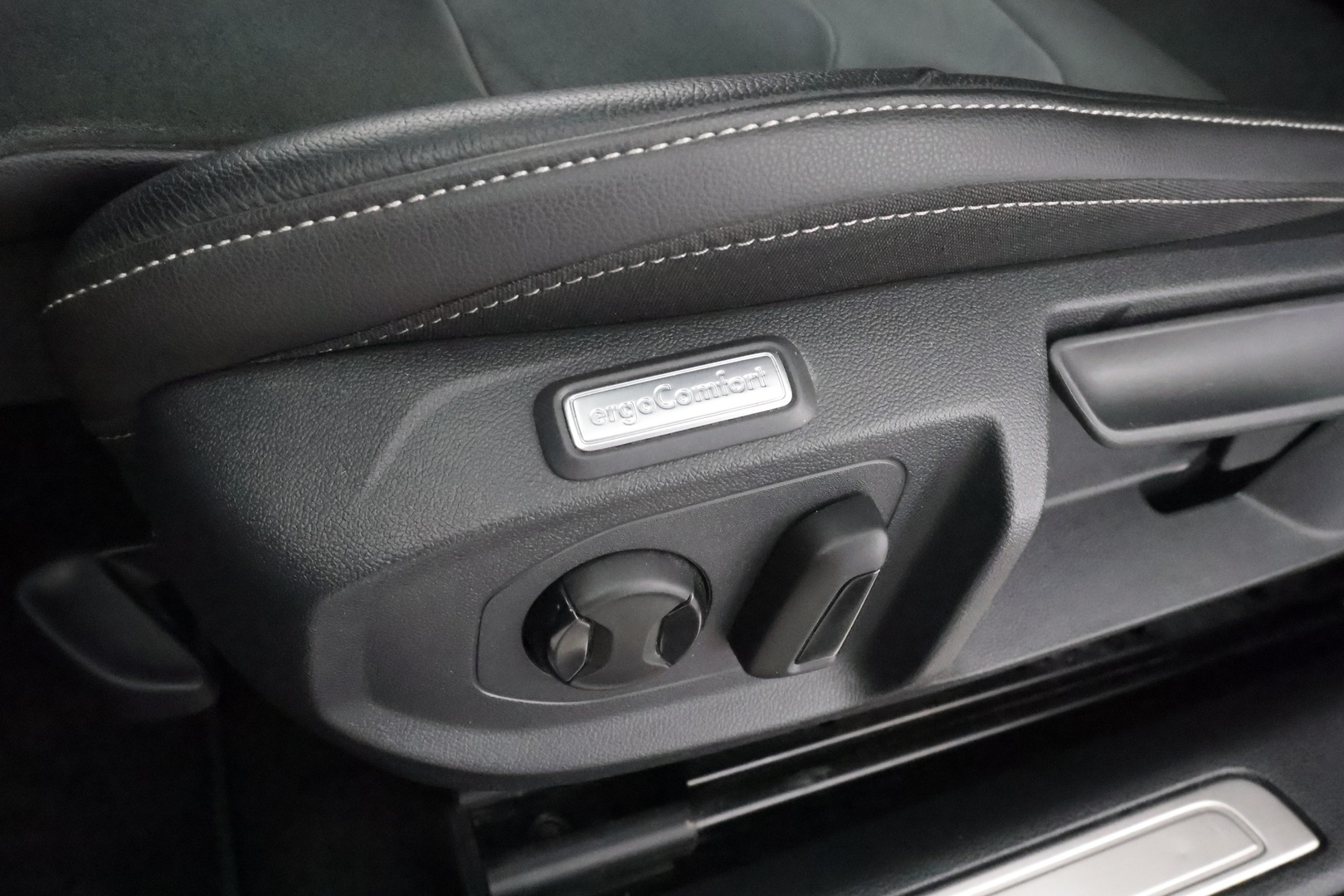 VOLKSWAGEN Arteon 2023