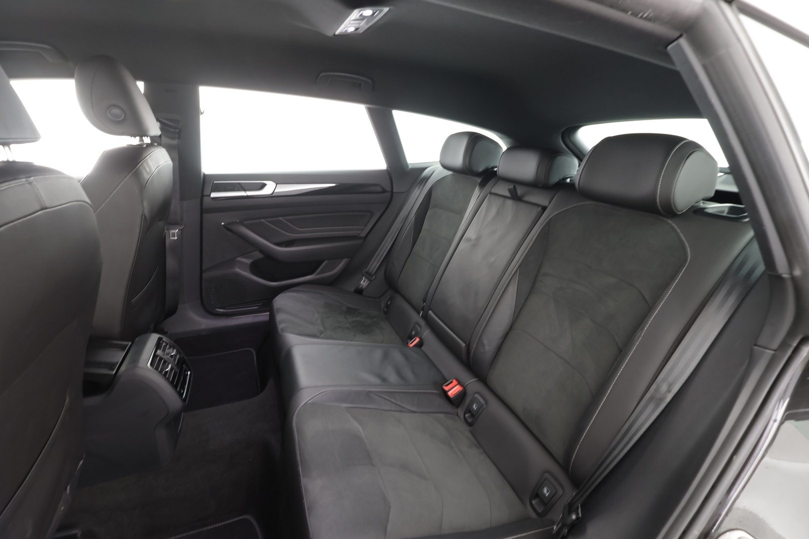 VOLKSWAGEN Arteon 2023