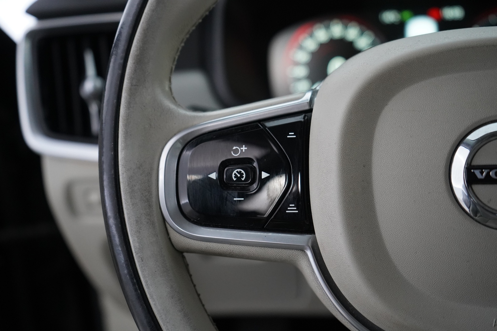 VOLVO V90 2017