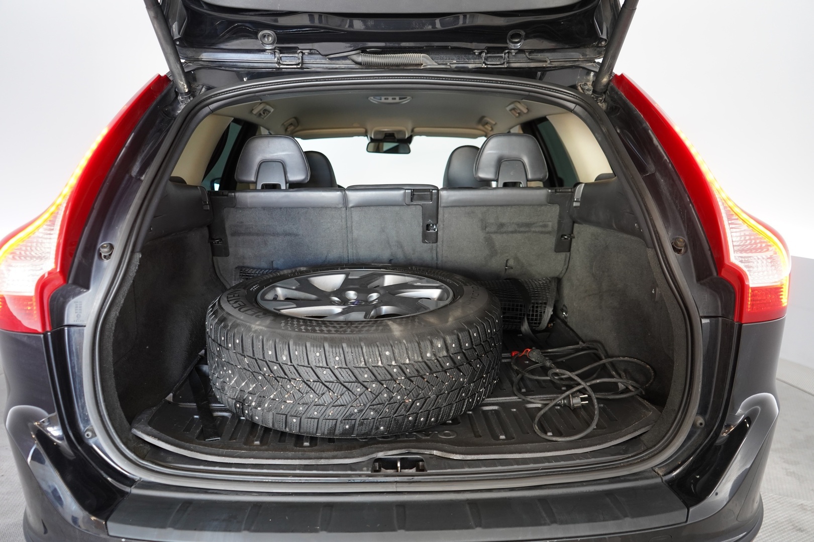 VOLVO XC60 2012