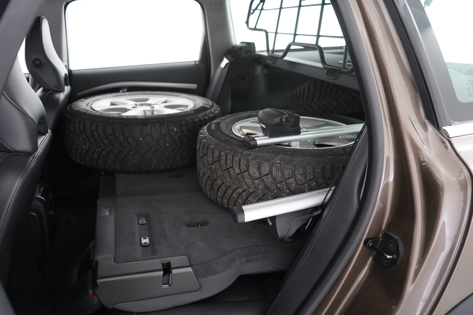 VOLVO XC70 2012