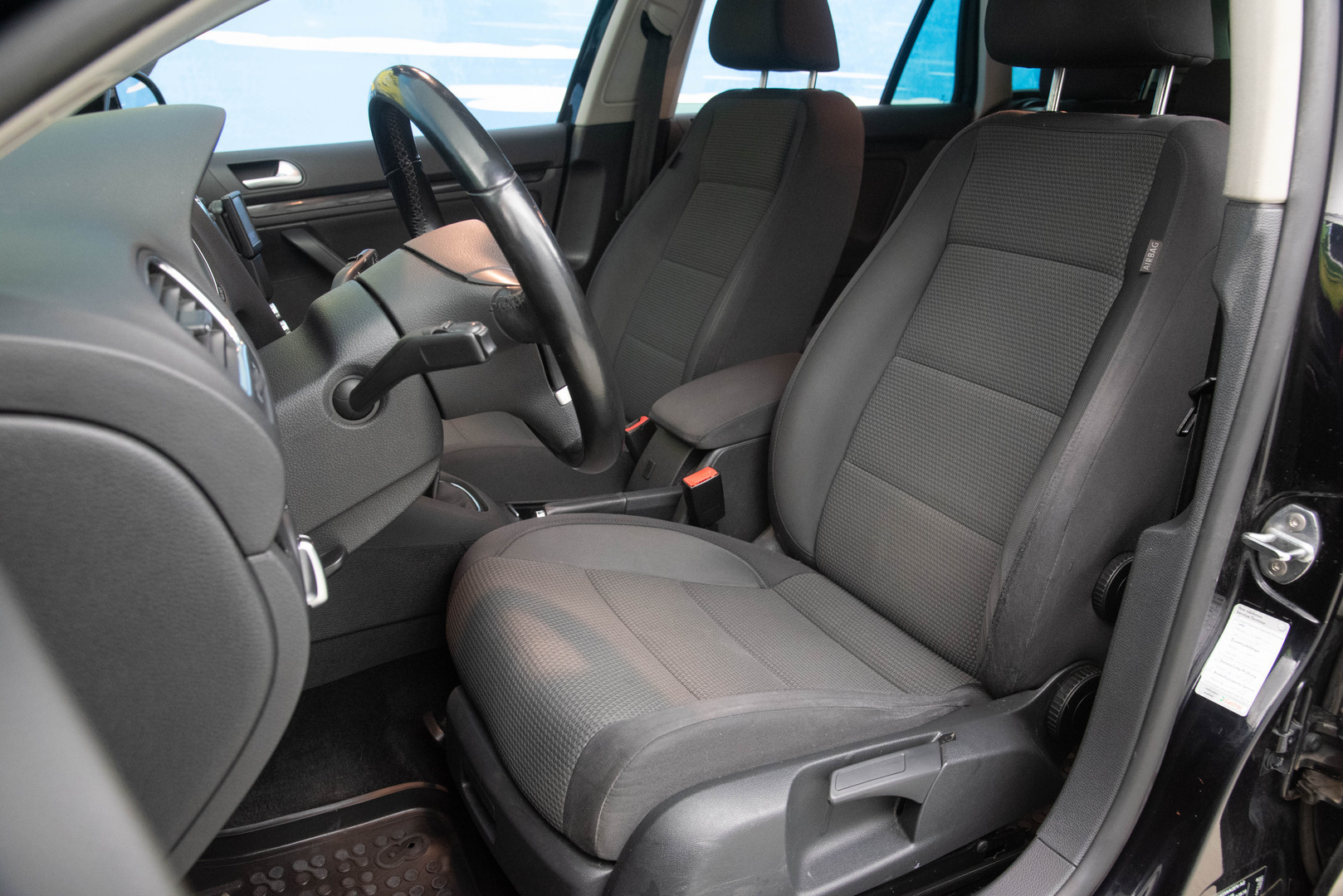 VOLKSWAGEN Golf 2010