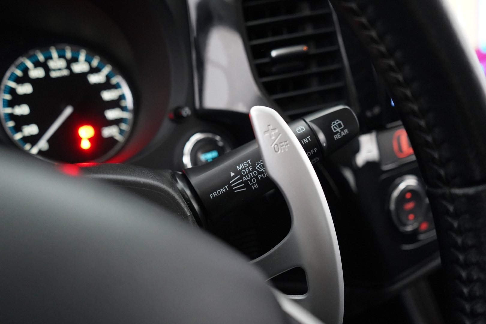 MITSUBISHI Outlander PHEV 2014