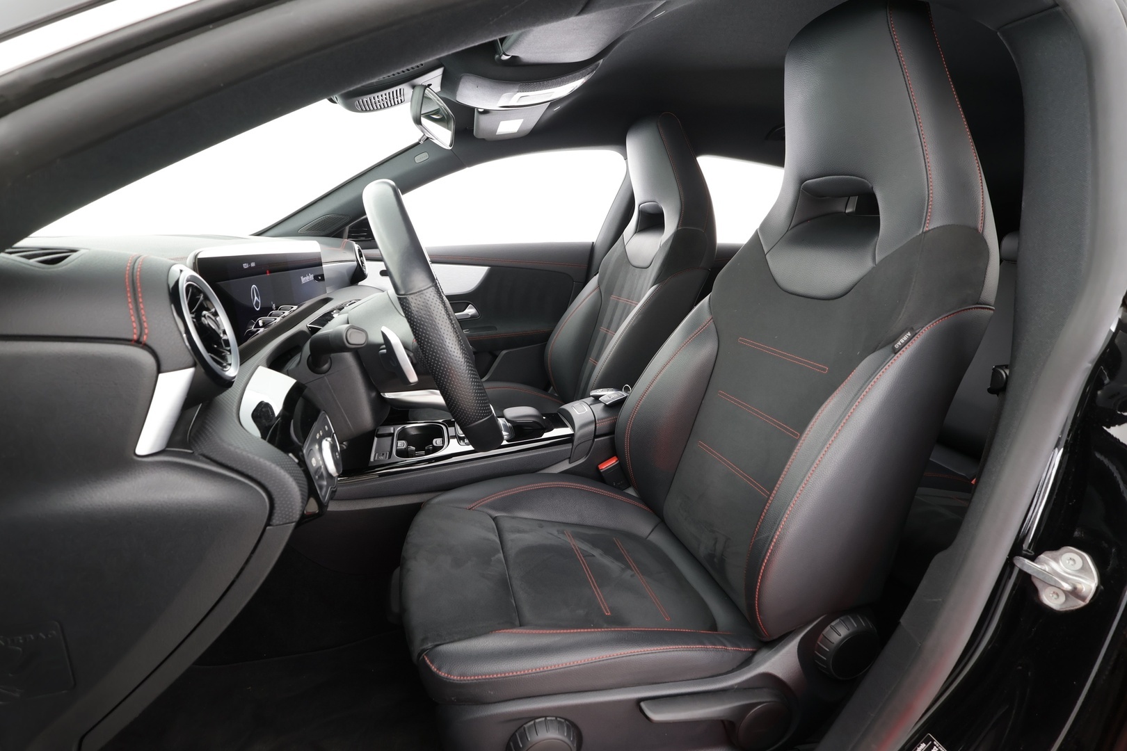 MERCEDES-BENZ CLA 2022