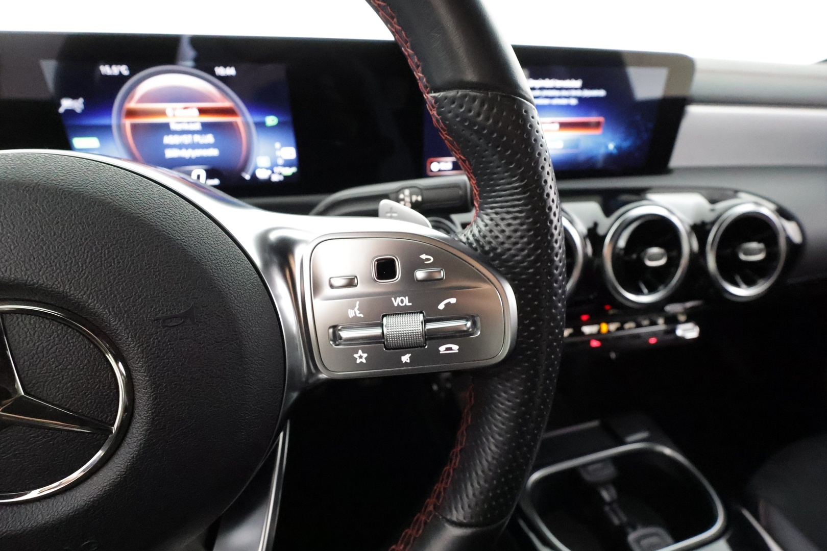 MERCEDES-BENZ CLA 2022