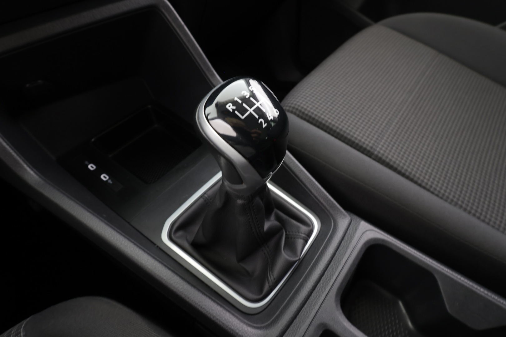 VOLKSWAGEN Caddy 2023