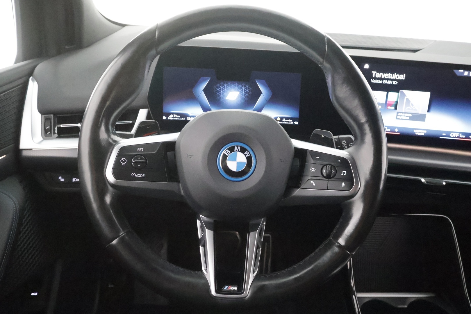 BMW 225 2023