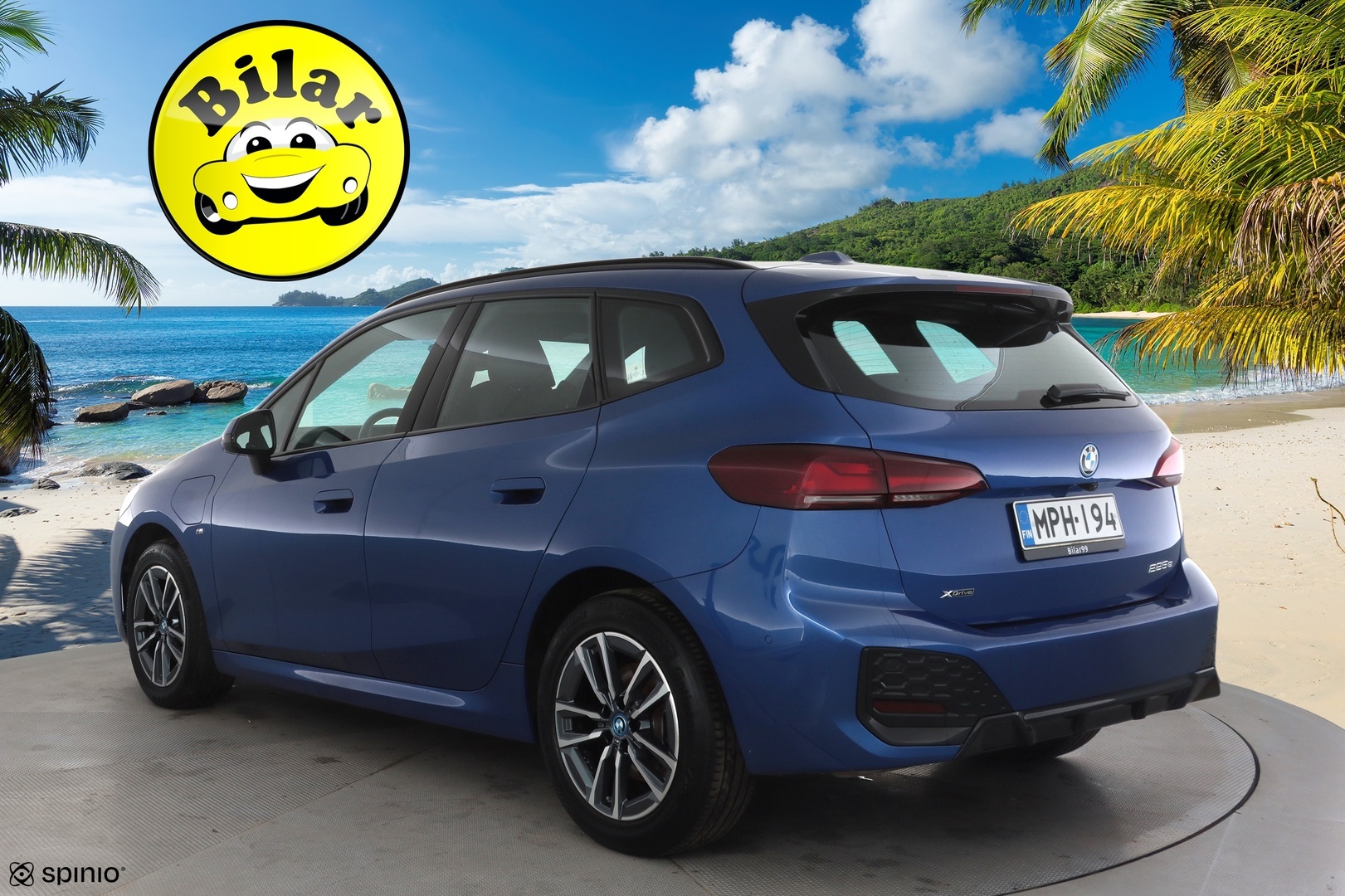 BMW 225 2023