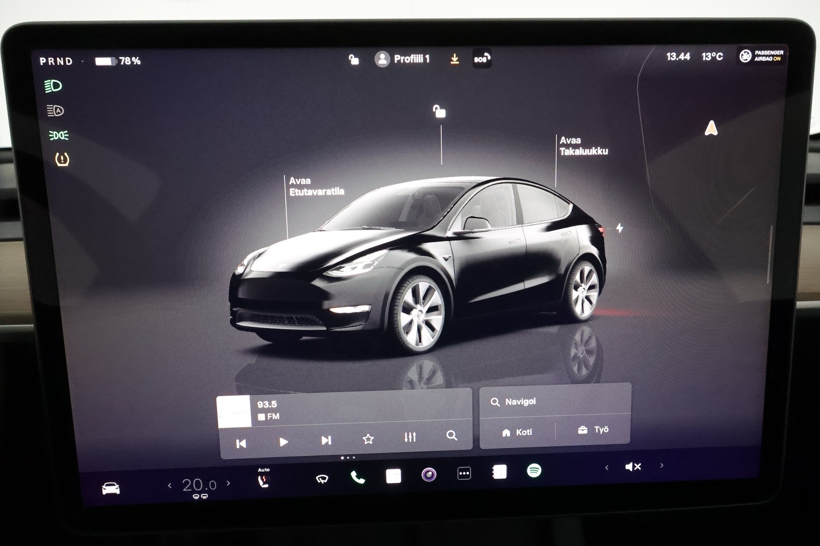 TESLA Model Y 2023