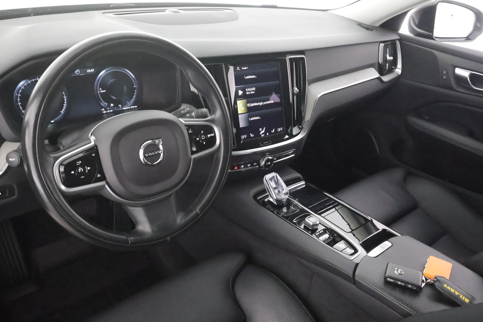 VOLVO V60 2021