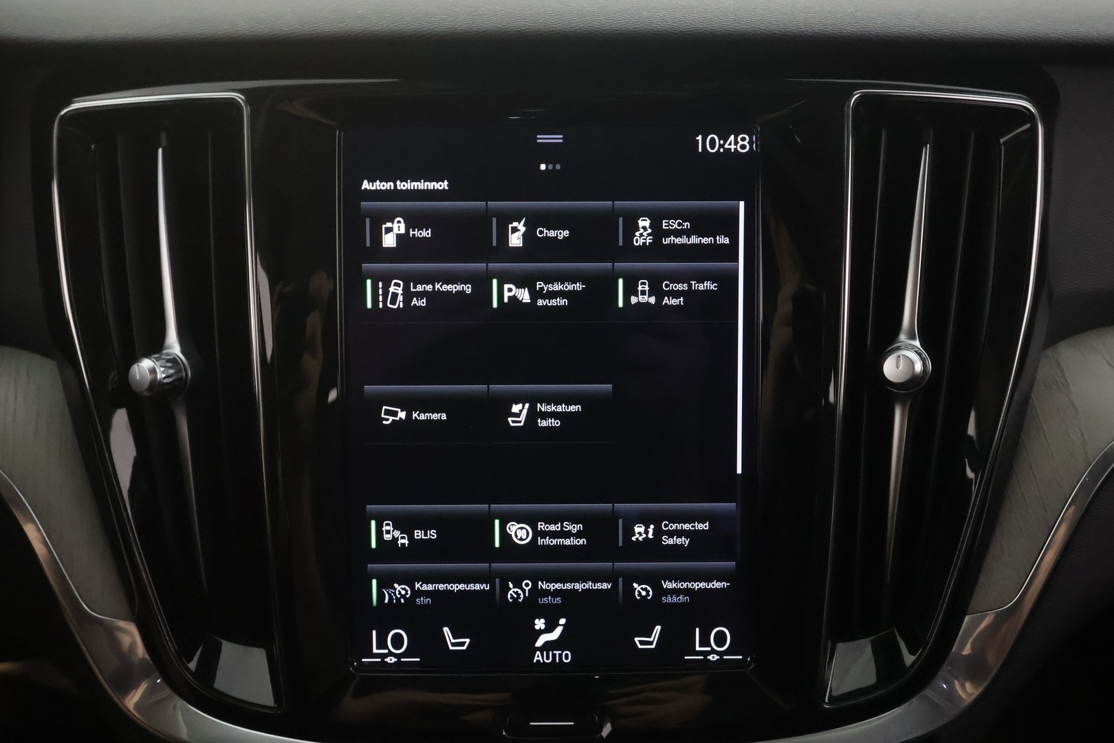 VOLVO V60 2021