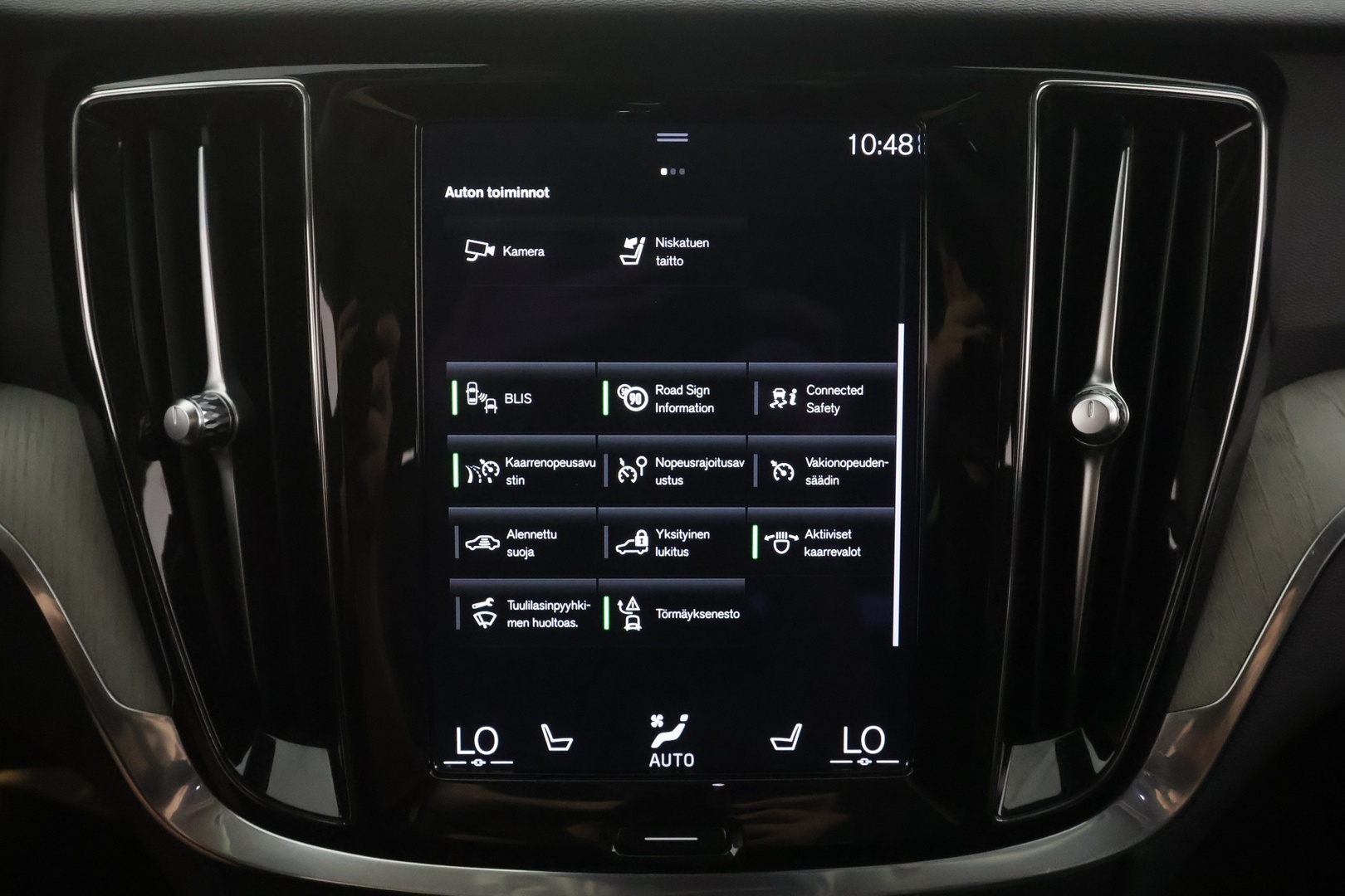VOLVO V60 2021