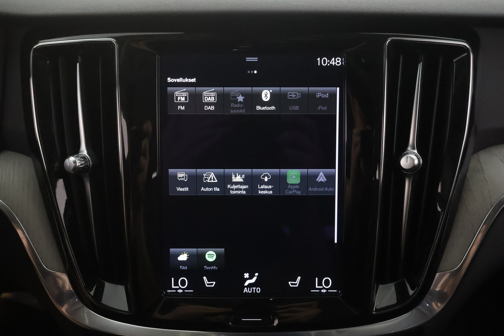 VOLVO V60 2021