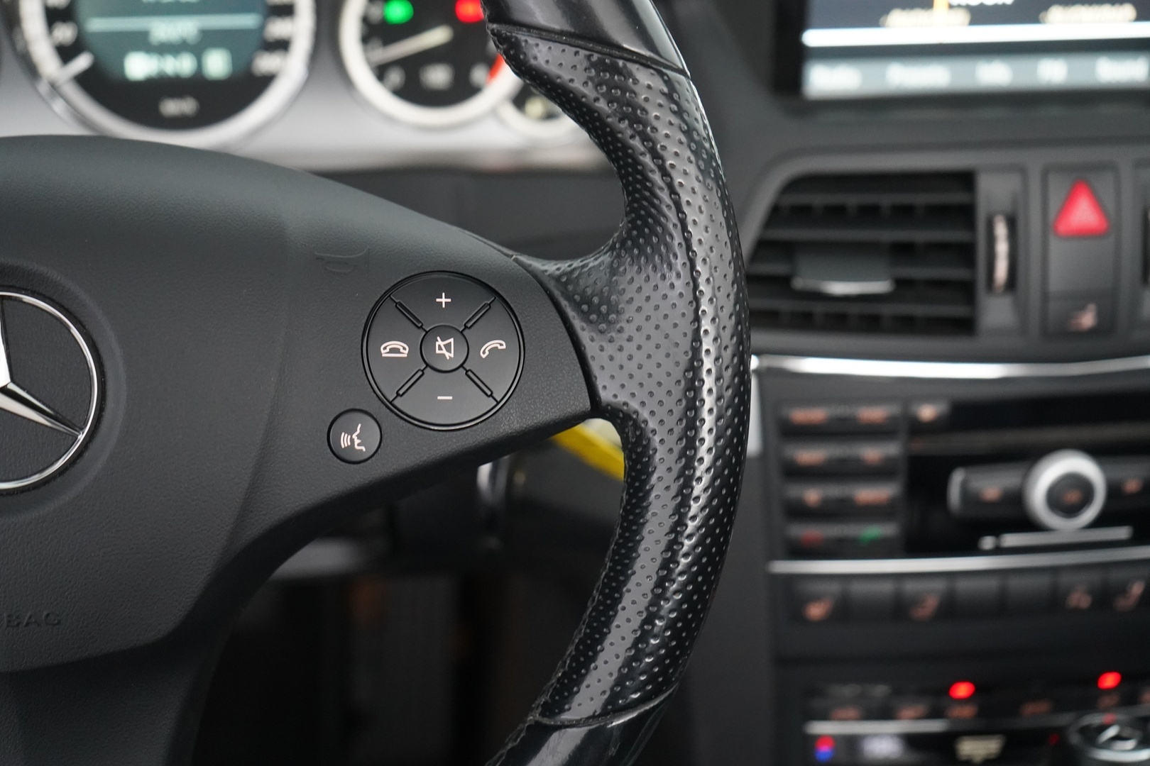 MERCEDES-BENZ E 2010
