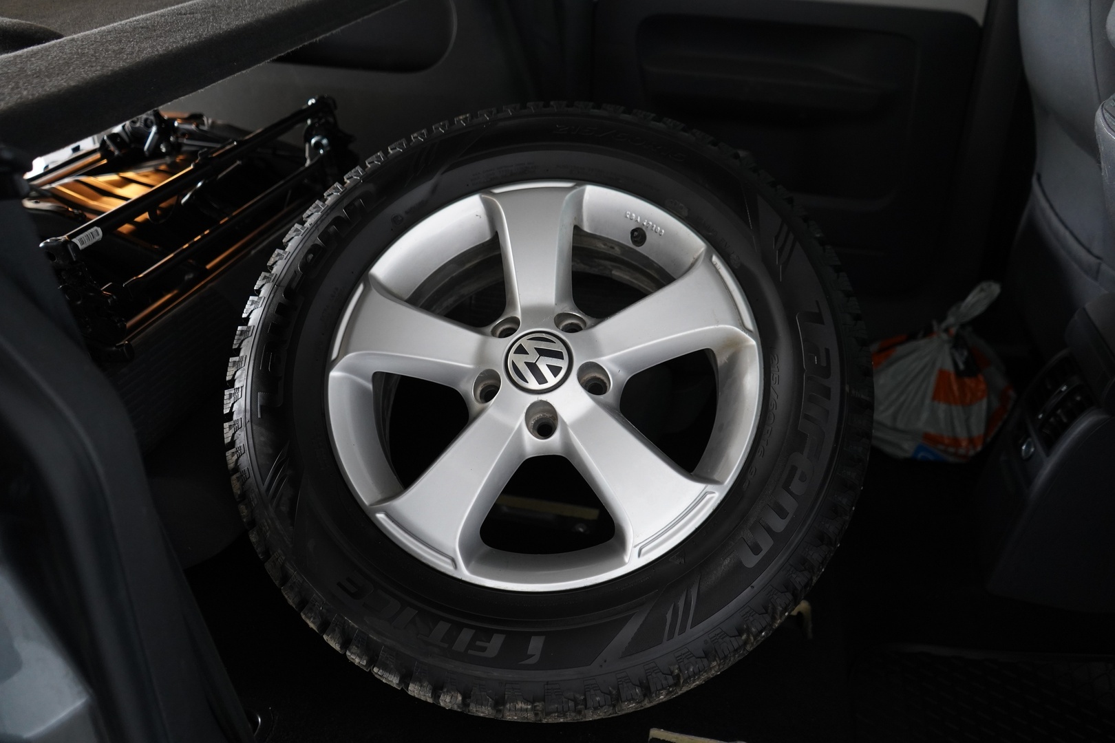VOLKSWAGEN Caddy 2014