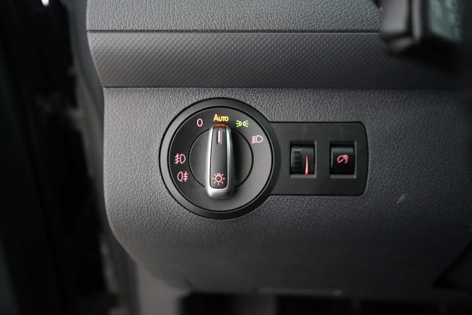VOLKSWAGEN Caddy 2014