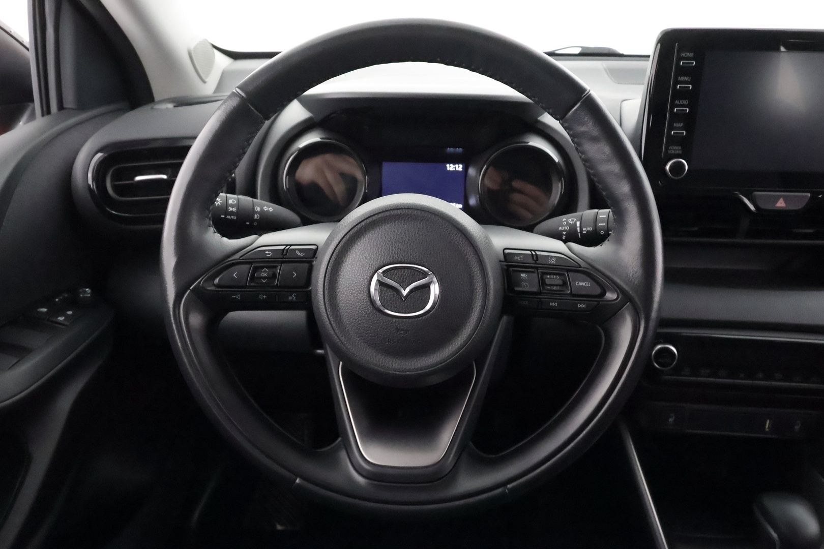 MAZDA 2 2023