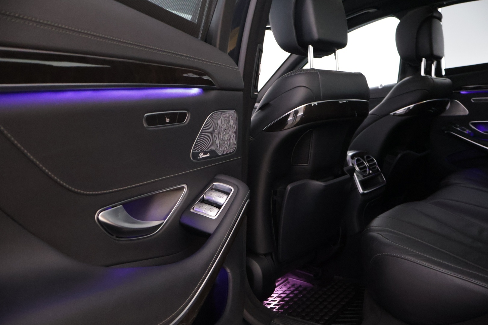 MERCEDES-BENZ S 2015
