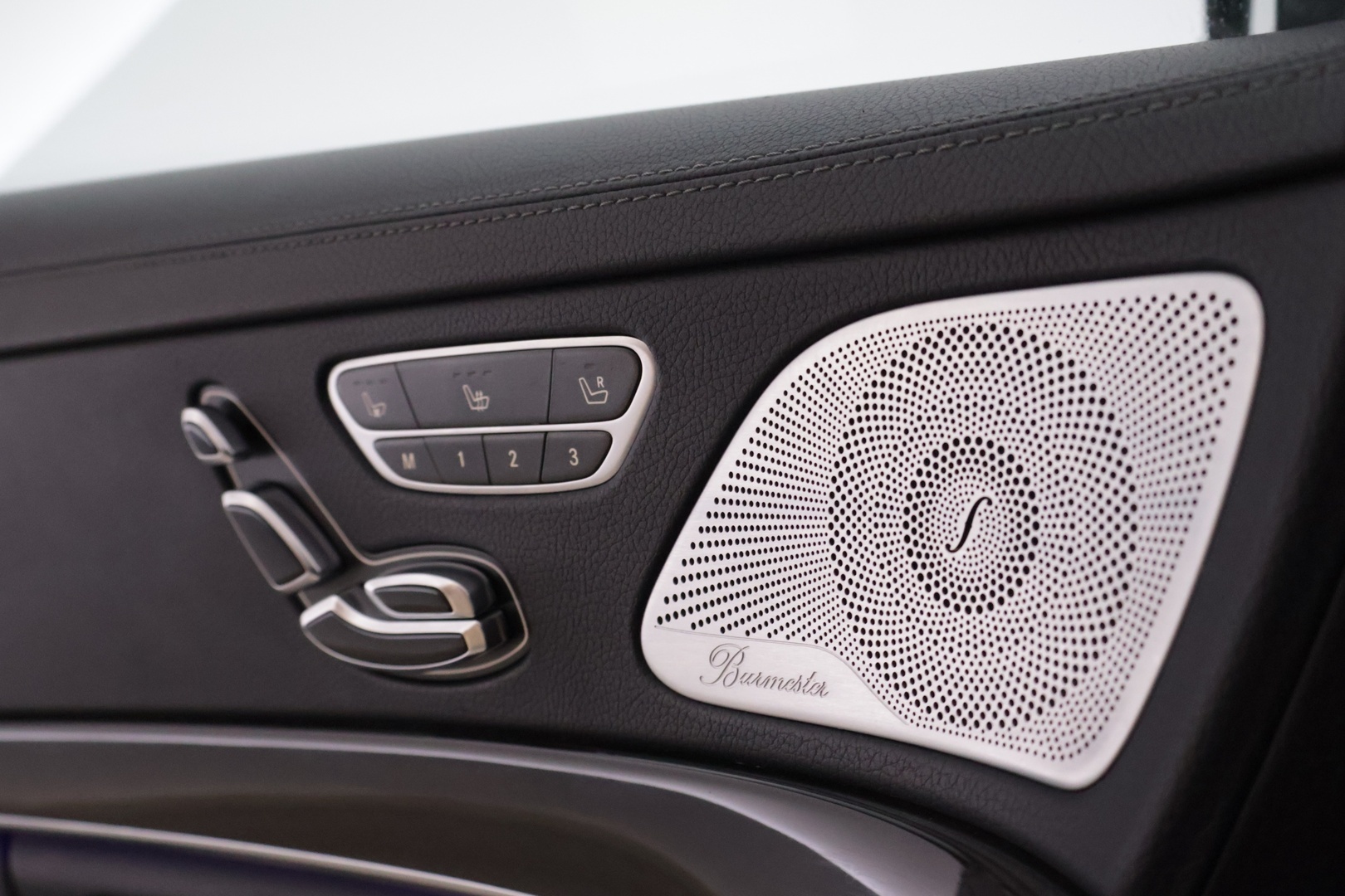 MERCEDES-BENZ S 2015