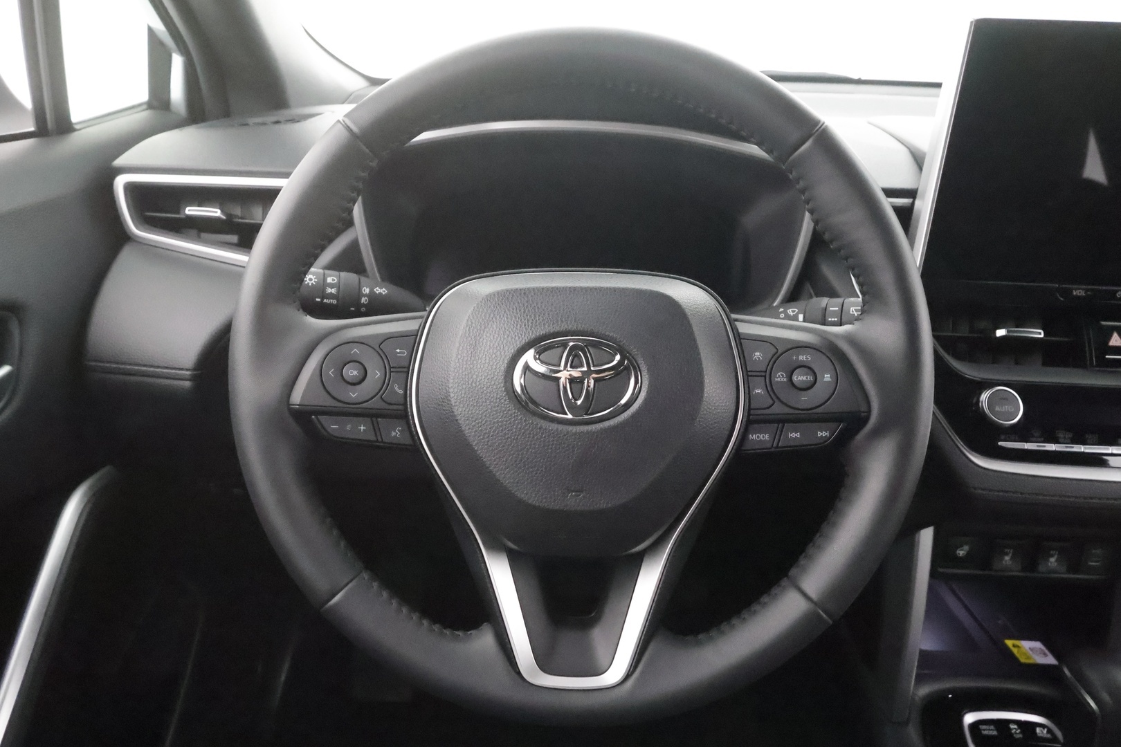 TOYOTA COROLLA CROSS 2024