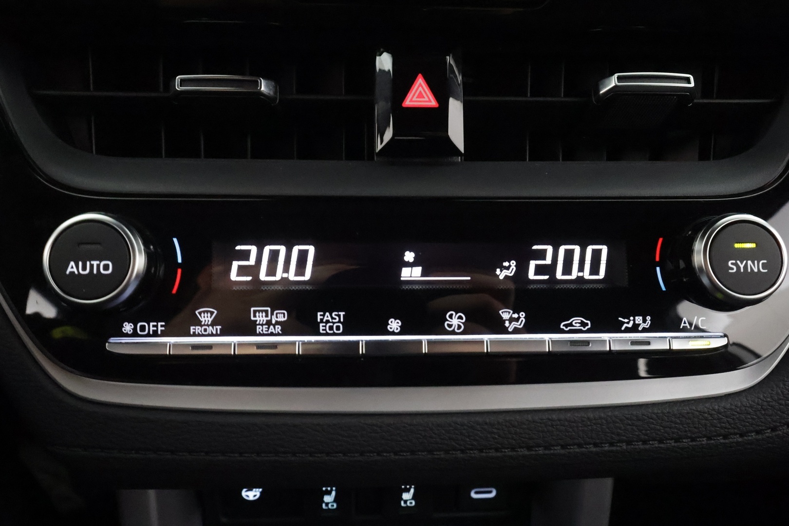 TOYOTA COROLLA CROSS 2024