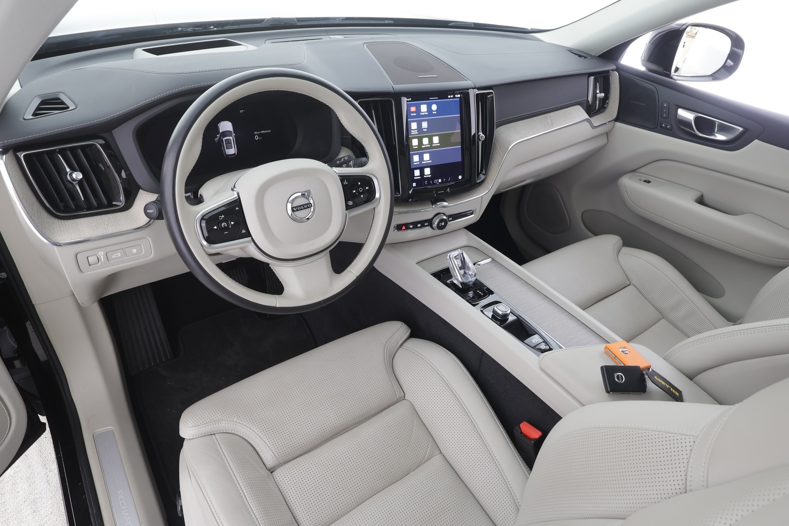 VOLVO XC60 2022
