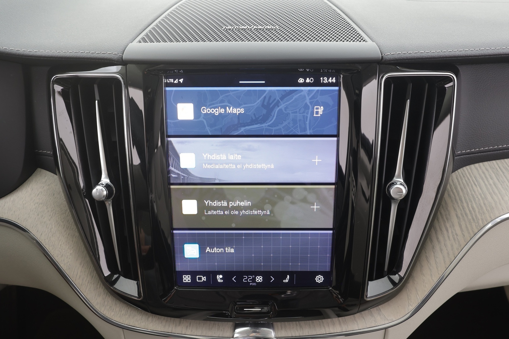 VOLVO XC60 2022