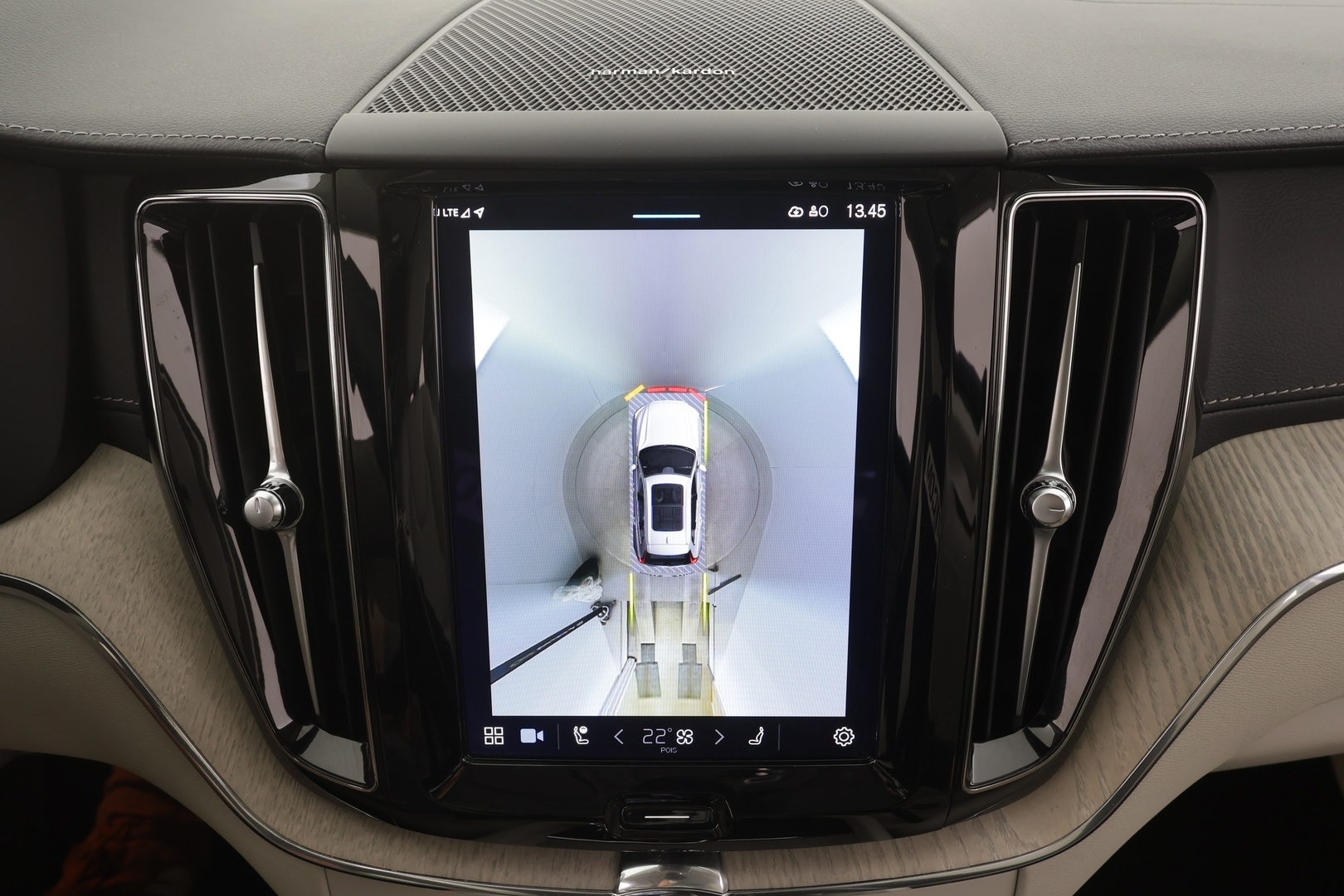VOLVO XC60 2022