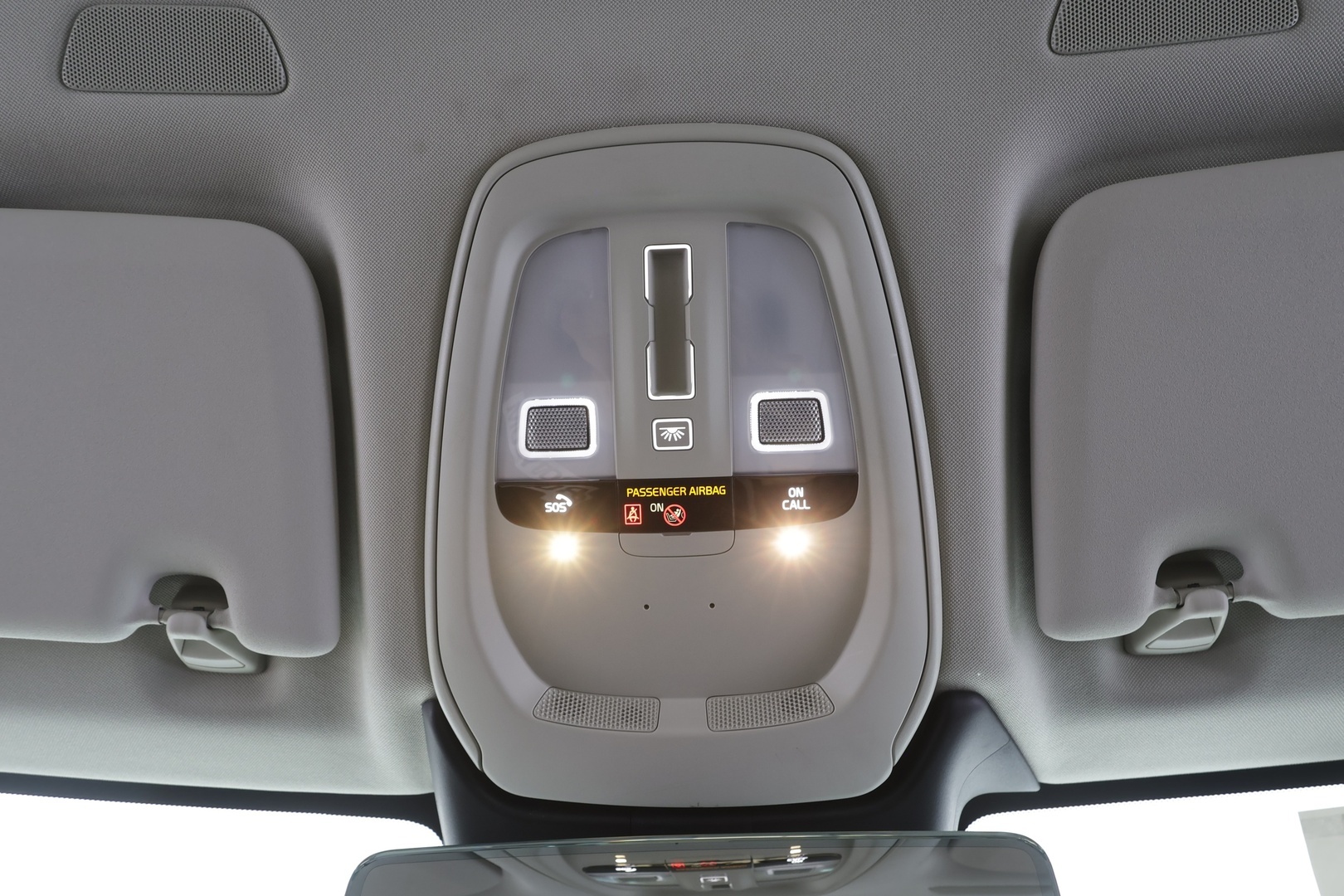 VOLVO XC60 2022