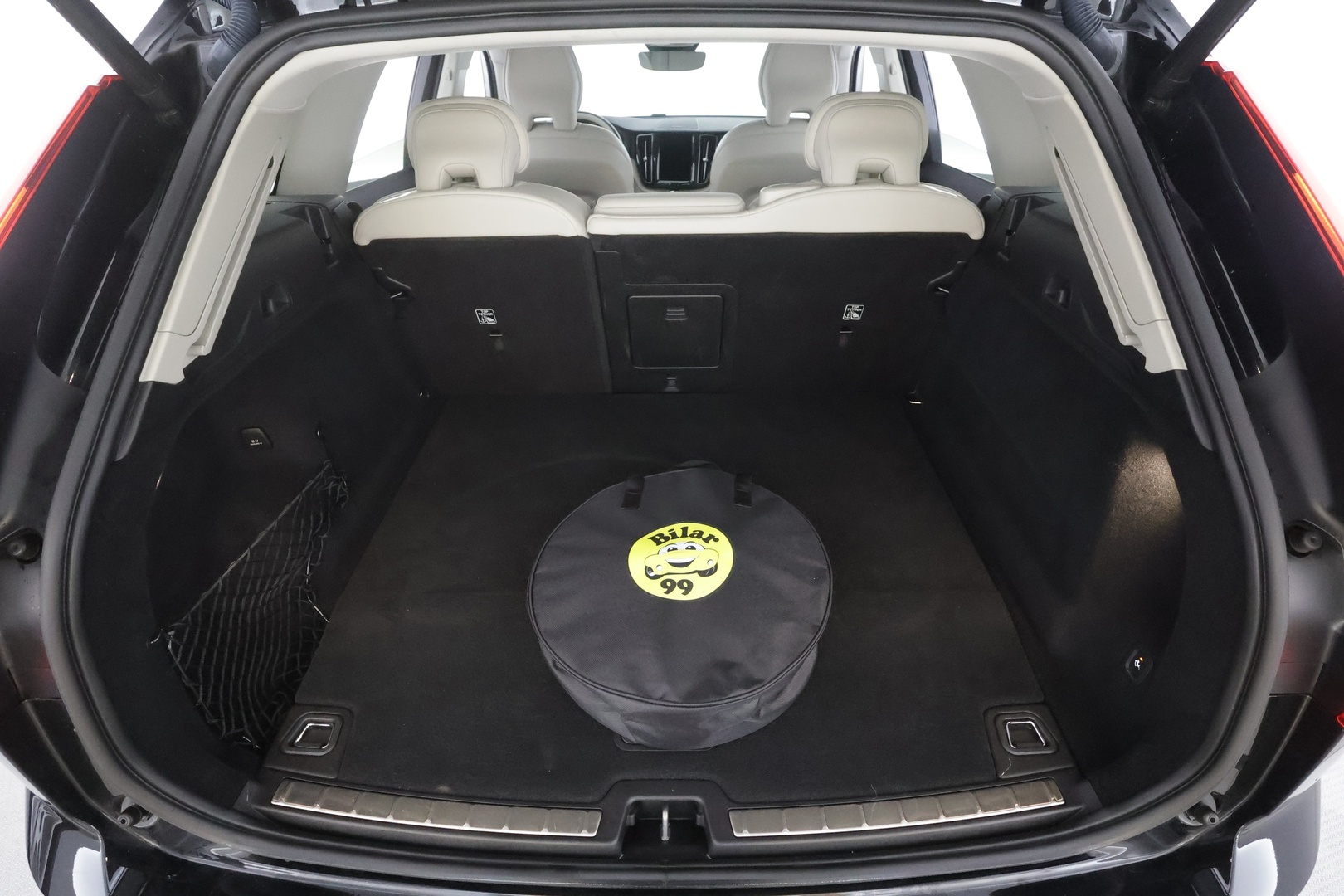 VOLVO XC60 2022
