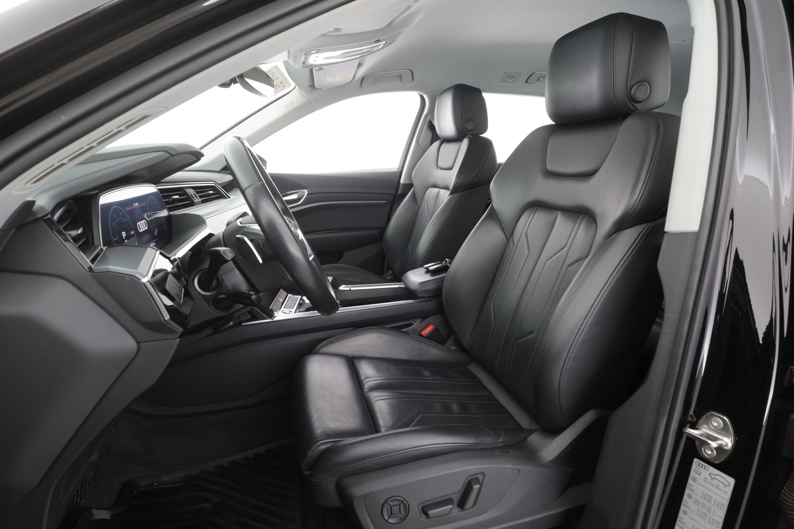 AUDI E-TRON 2023