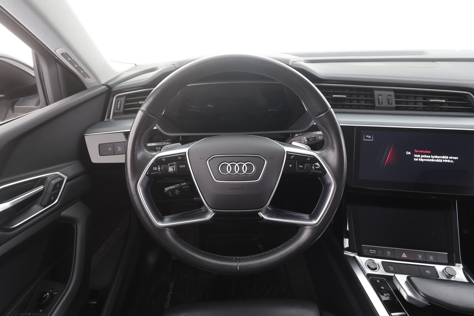 AUDI E-TRON 2023