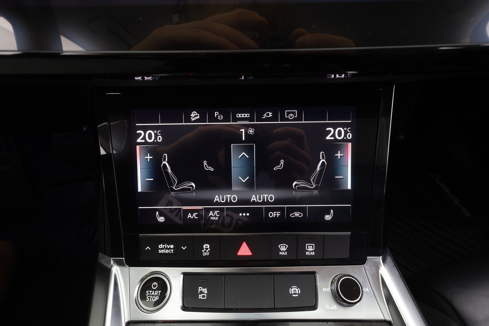 AUDI E-TRON 2023