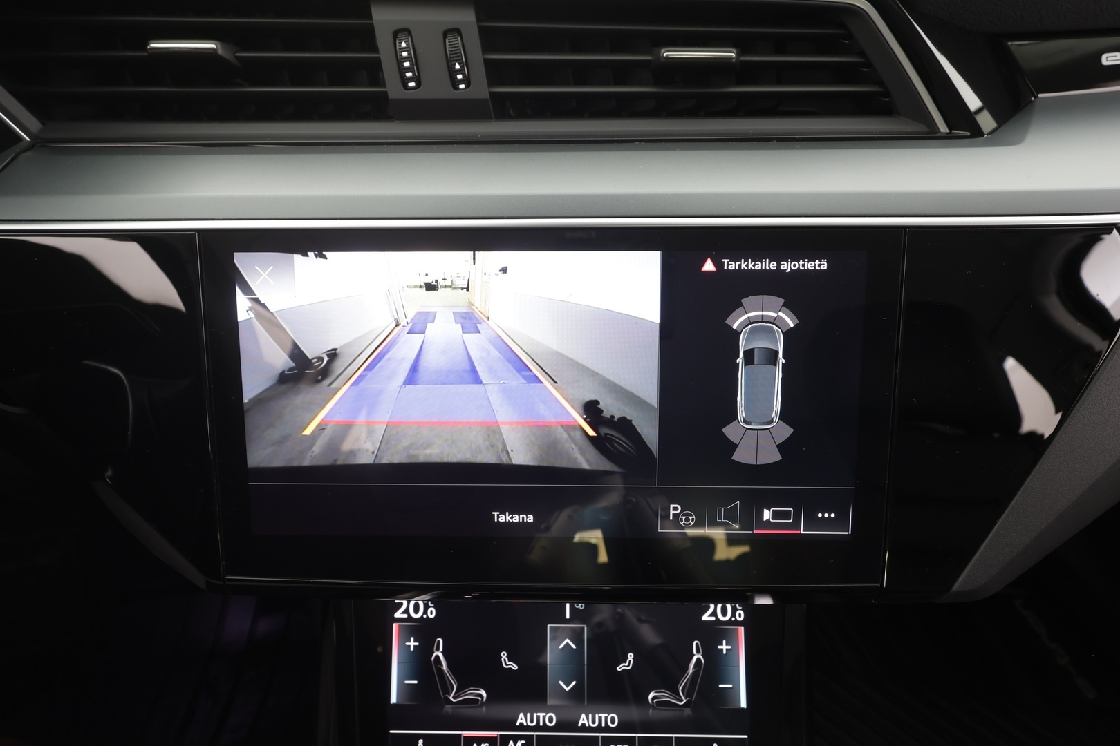 AUDI E-TRON 2023