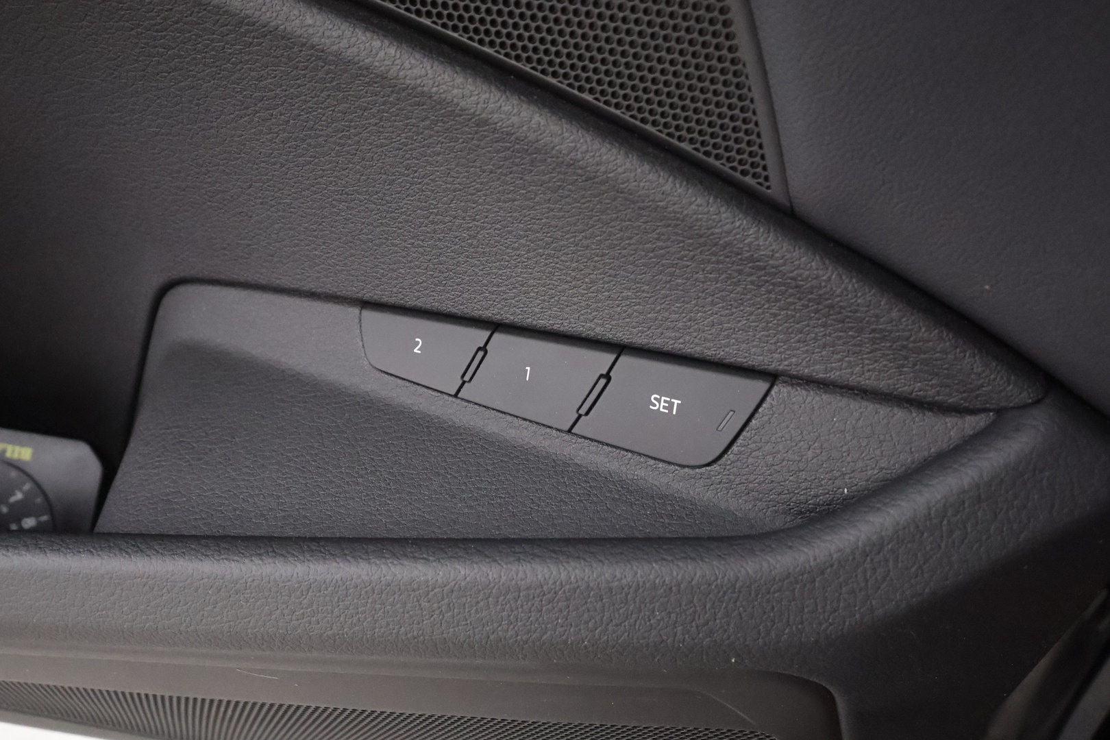 AUDI E-TRON 2023