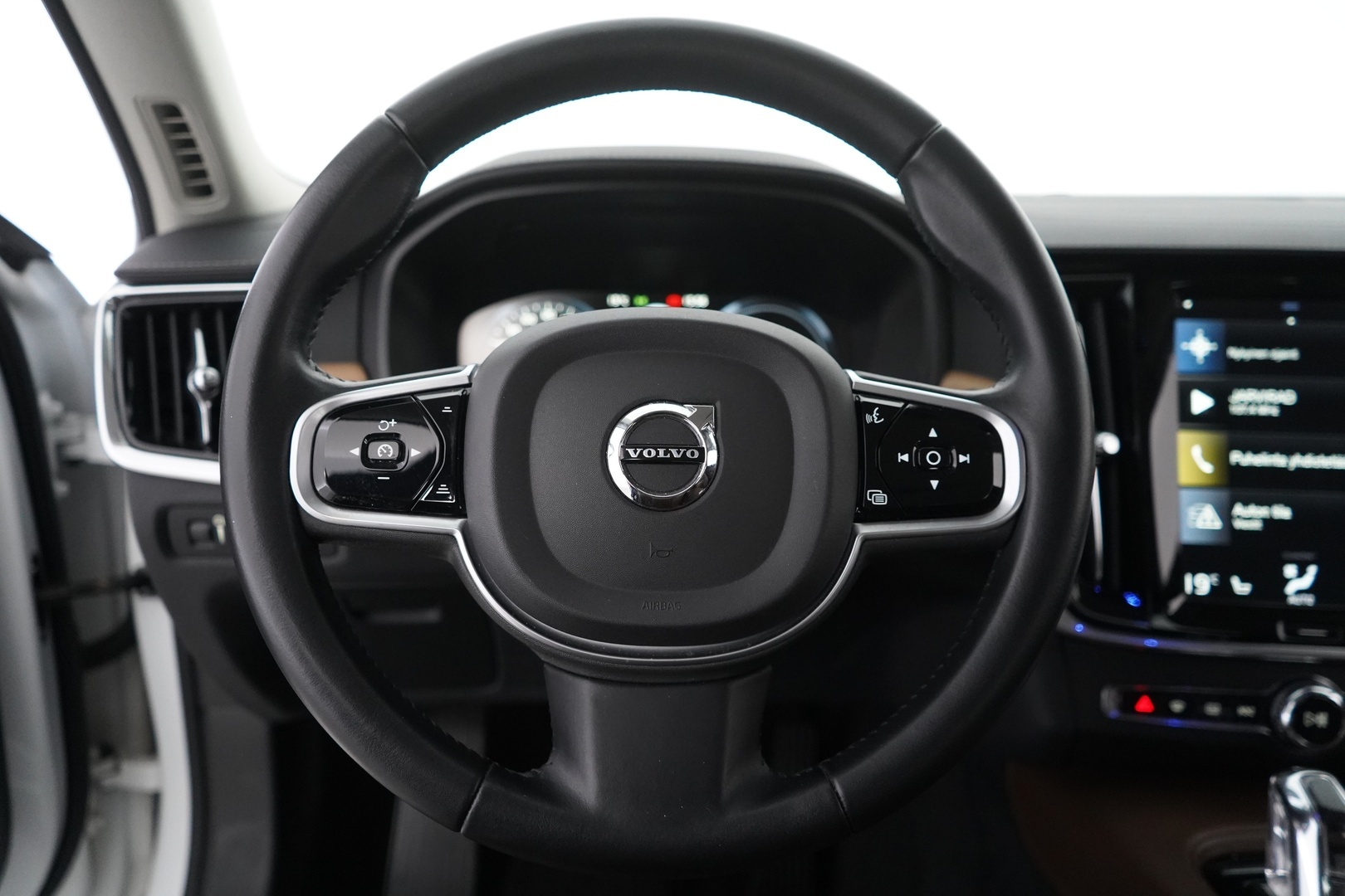 VOLVO V90 2019