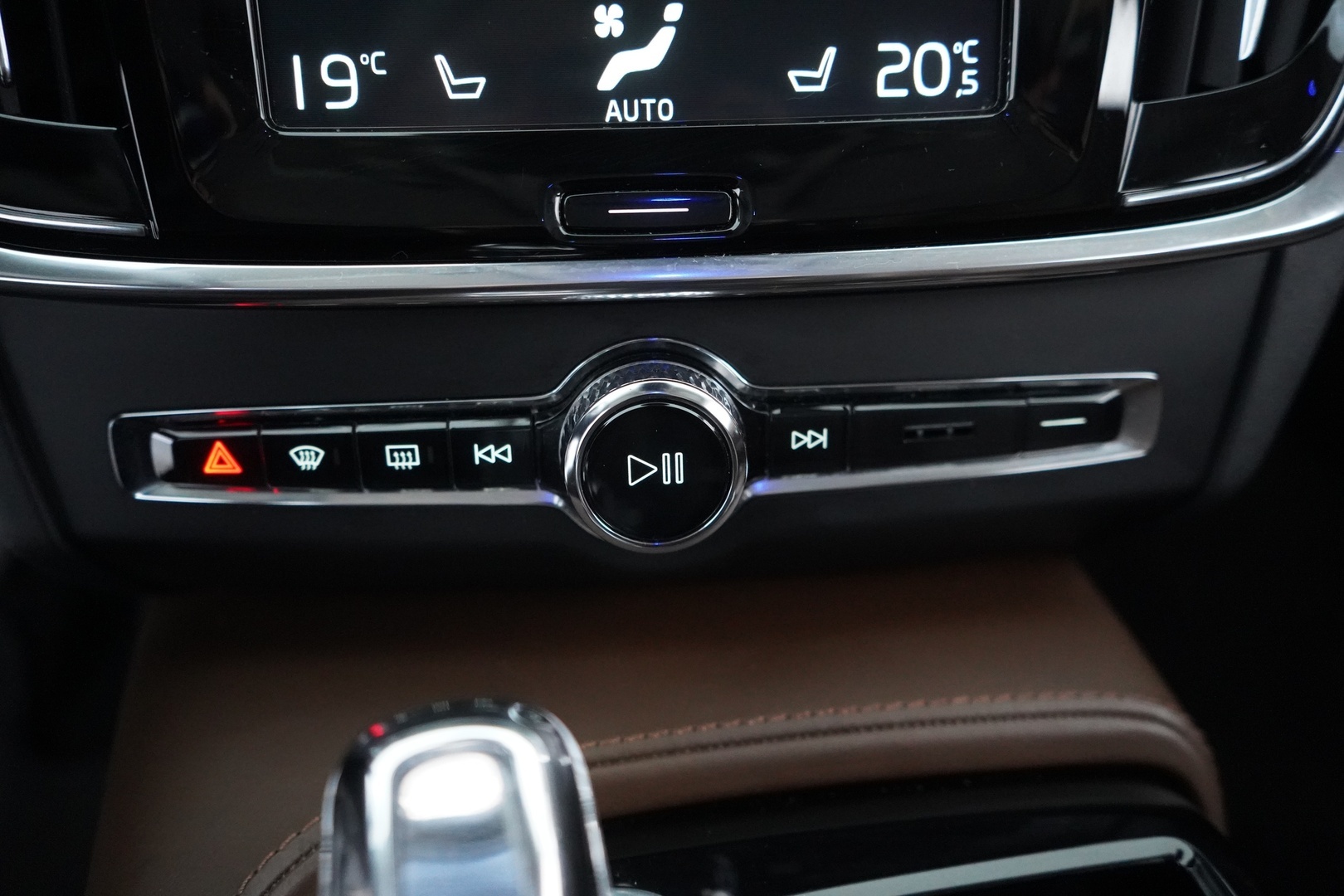VOLVO V90 2019