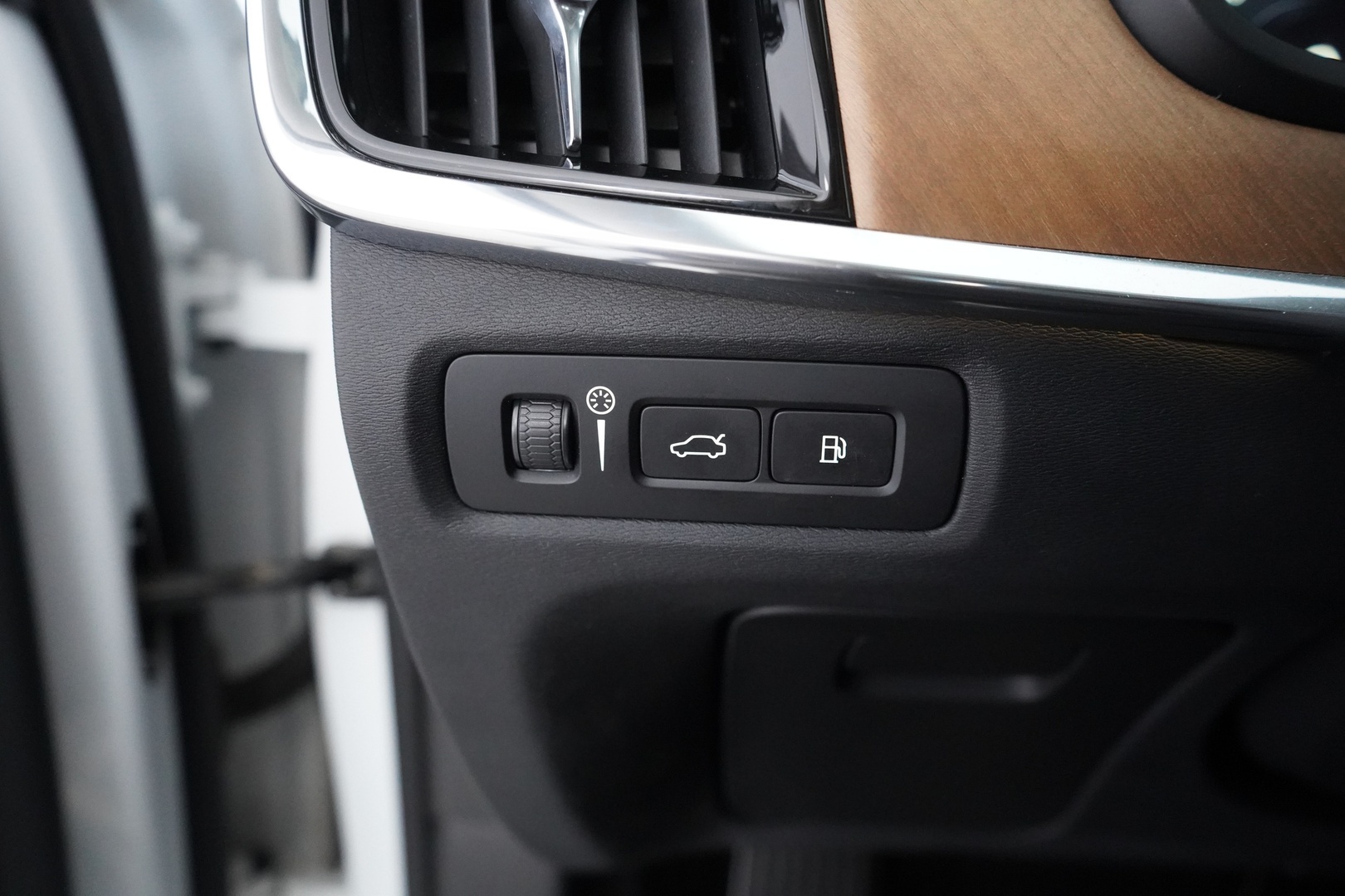 VOLVO V90 2019