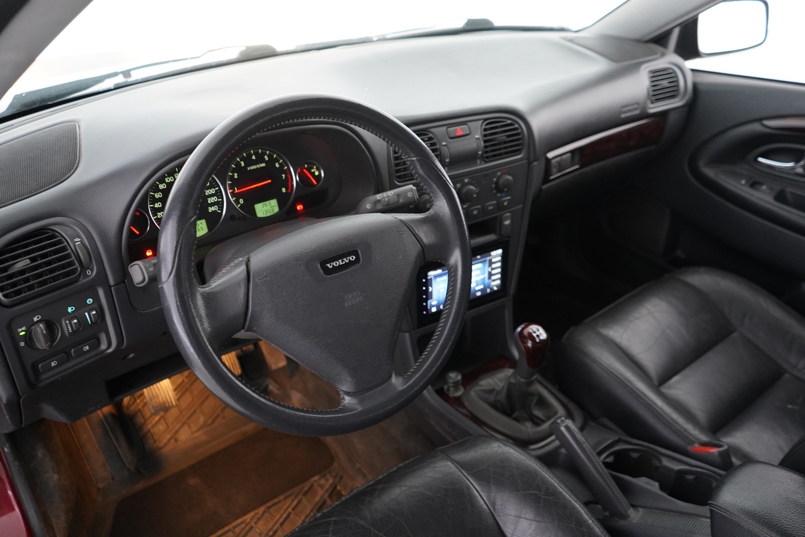 VOLVO V40 2004