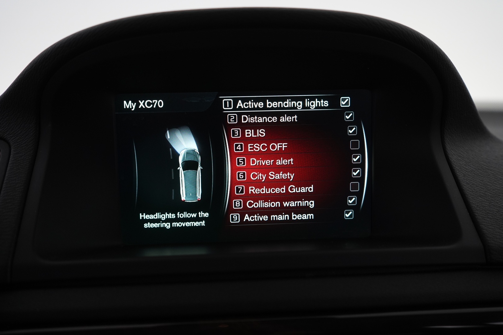 VOLVO XC70 2015
